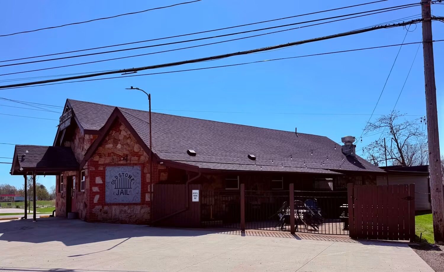 Old Stone Jail Bar and Grill